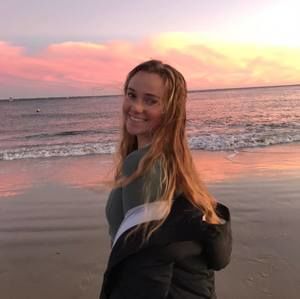 Meet your Posher, Carly